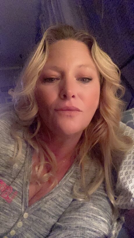 OBXRose nice model picture