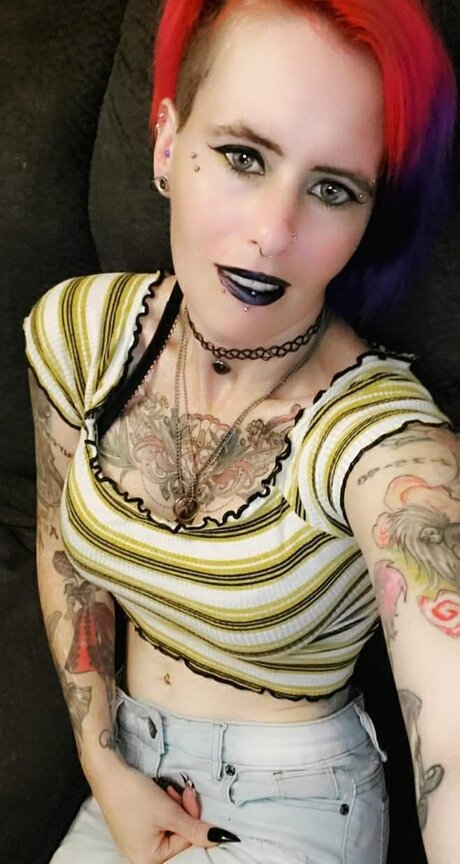 LUNA MARIE pornstar erotic pics