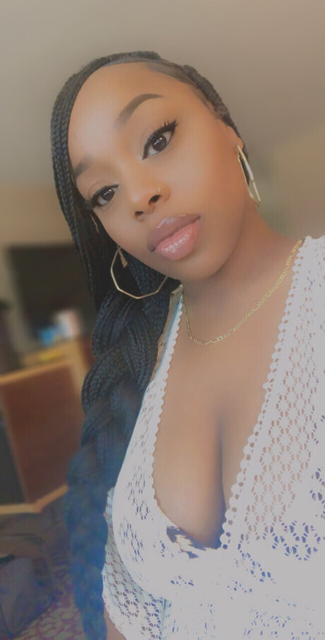 Bella Amour sexy model images