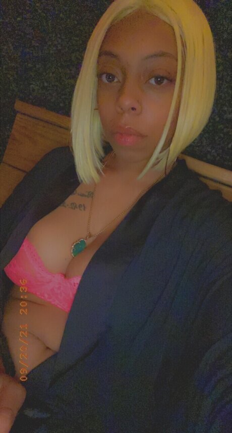 September Ray_ exclusive model picture