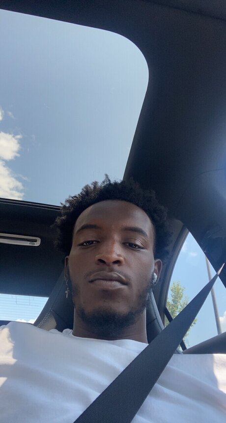 TezHuh hot star photo