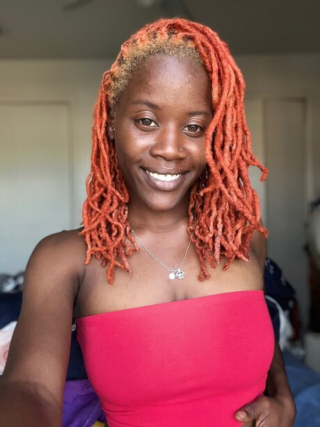 Sunshine Jones_ adult model pic