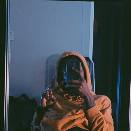 HOOCHIE_ free model pics