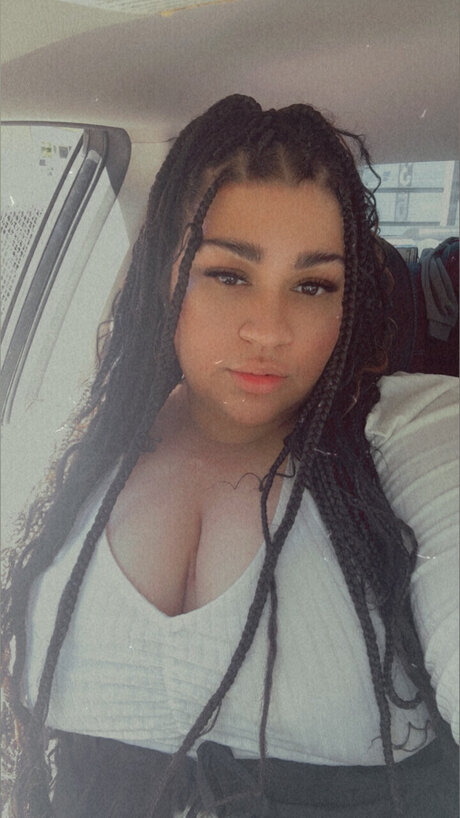 GetyUayanna naked pornstar image