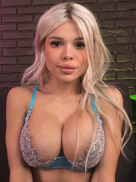 _Popy Star_ nudes star pic