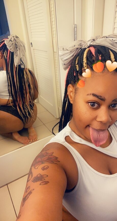 Lightskincutie porn actress archive