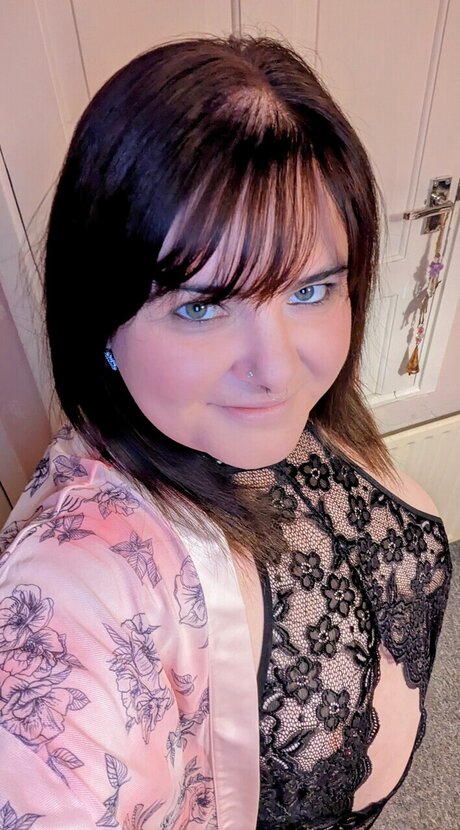 Saarah perfect pornstar galleries