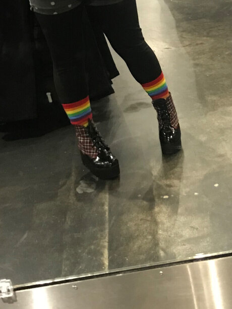 Feet Pic Provider star adult img