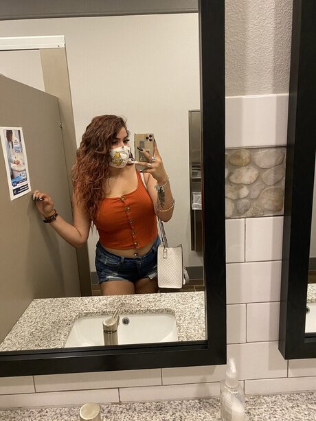 Laura_ nudes star photos