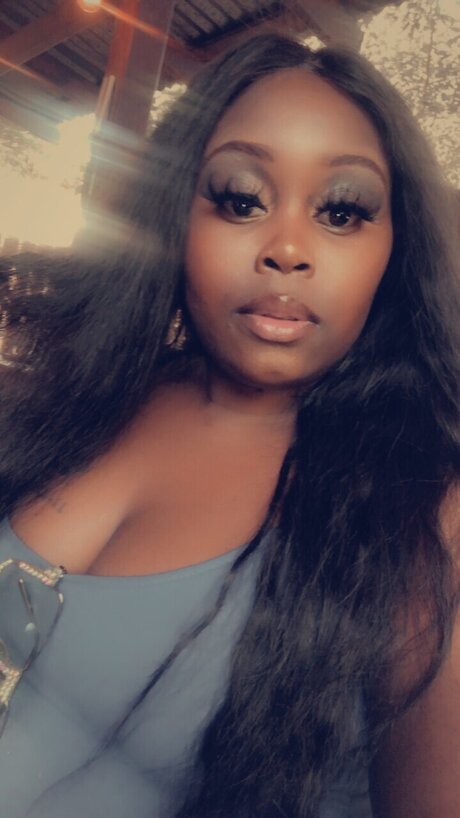 Ladiiebugg beautiful actress pic