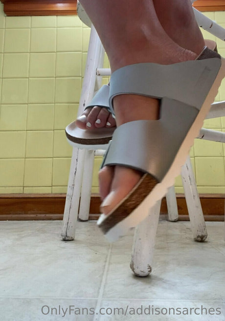 addisonsarches naked star img