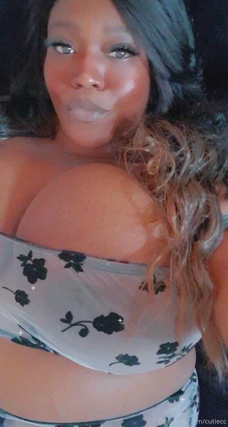 cutiecc pornographic model photo