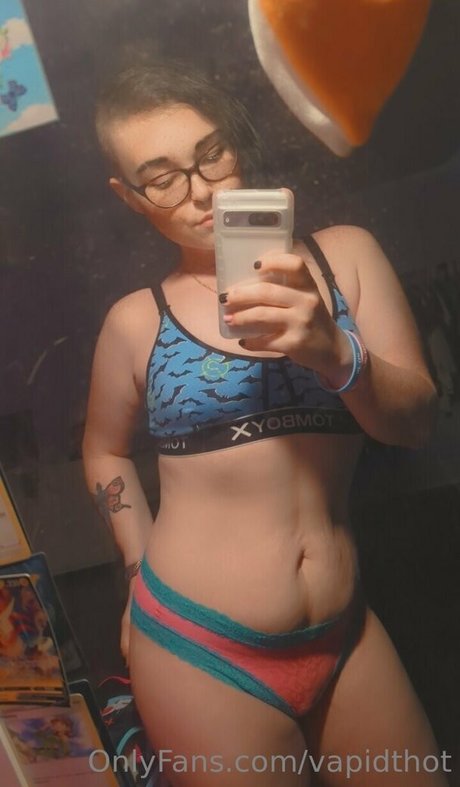 vapidthot model beautiful picture