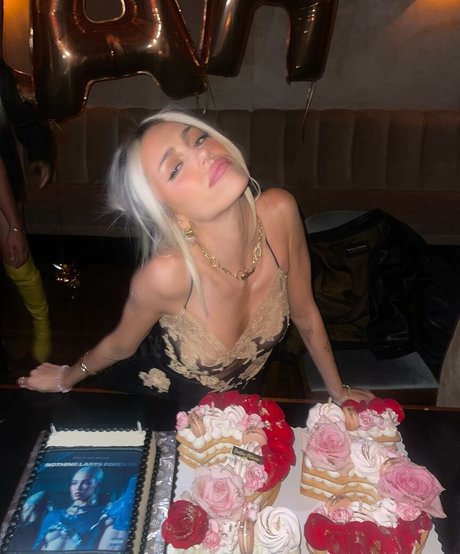 Delilah Belle Hamlin pornstar sexy pic