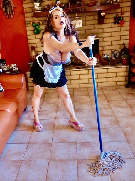 goldieblair free model img