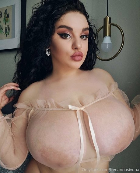 freeannasivona pornstar beautiful photos