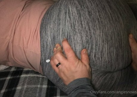 angiesnows free pornstar picture