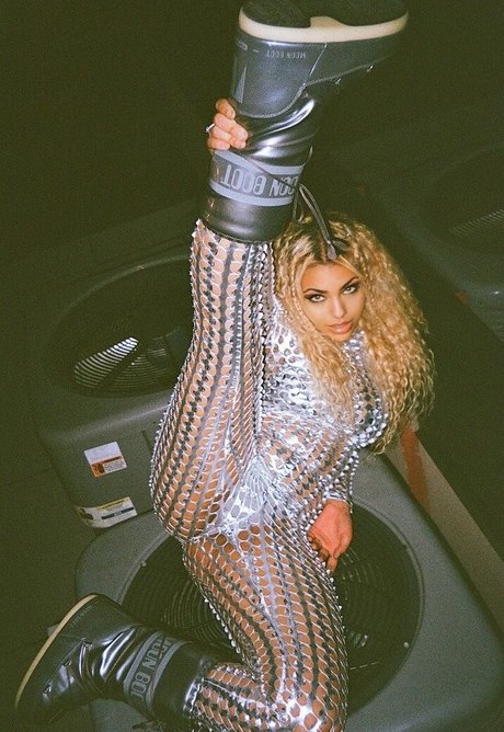 Rioadrianna hot pornstar img