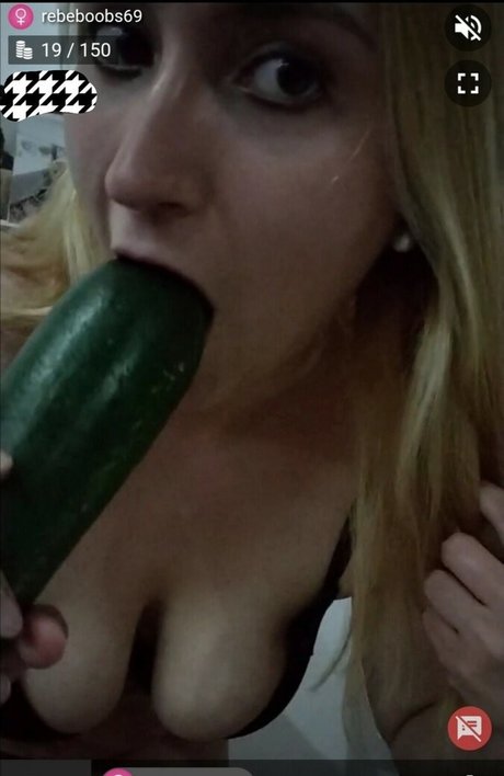 RebeBoobs69 model naked photos