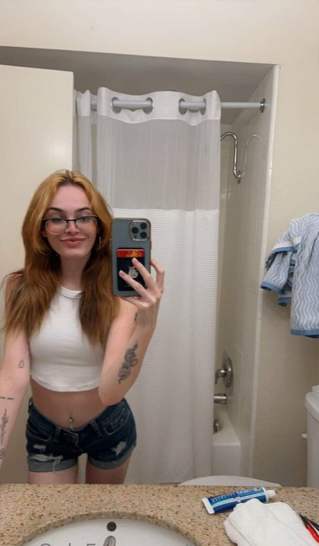 karsyngrayy model adult img