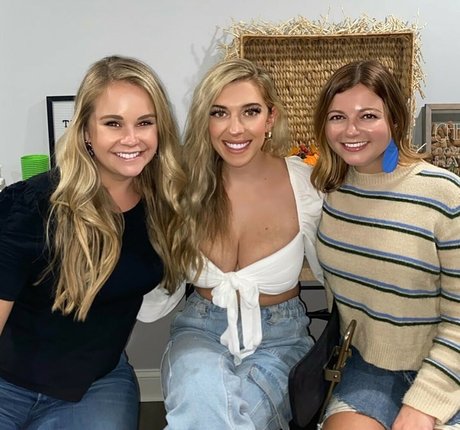 Taylor Mathis model nice photos