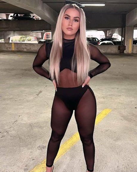 Peymoney nude star pic