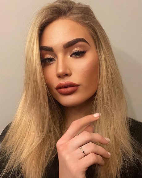 Lucie Gaumont sexy actress photo