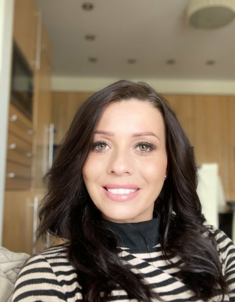 vickyloveporn sexy star image