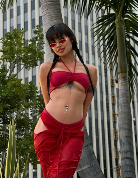 Nan Katanaa hot actress photos