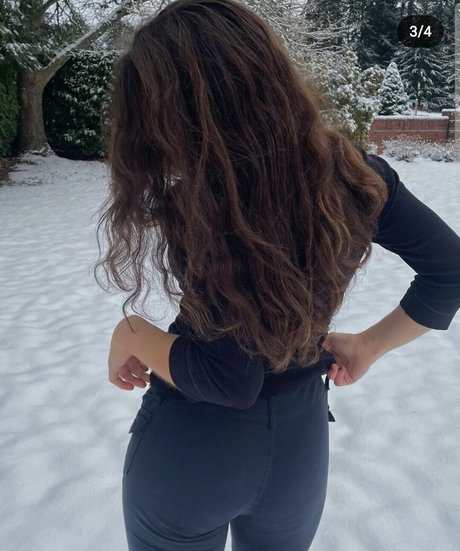 Bella Ossi erotic pornstar pic