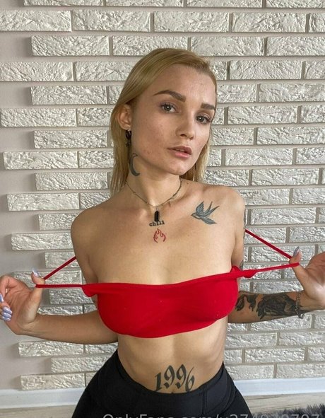 verydeepocean pretty pornstar photo