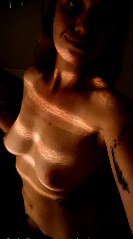 gloriousranga model sexy pic