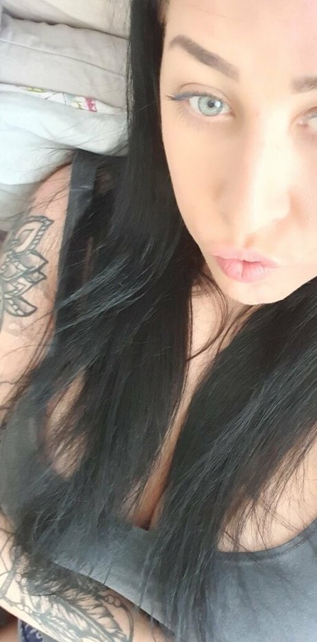 cream my holes model pretty pics