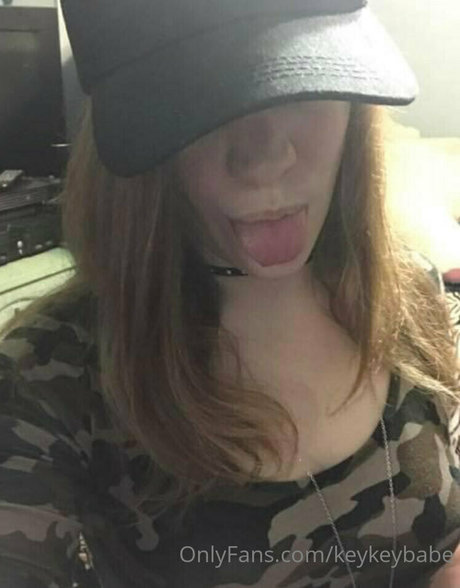 keykeybabe model top pic