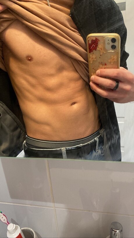 Tommy Hughes nudes actress pic