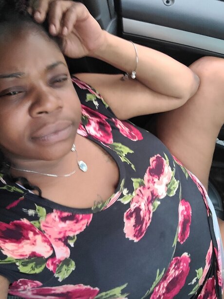 Sounique sexy star photo