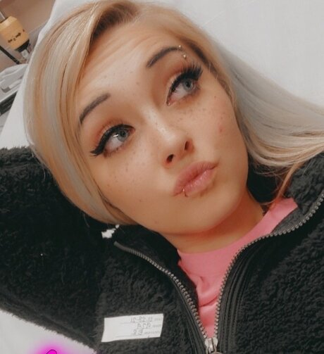 Pooh Baby free actress picture