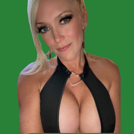 Happy Endings Playbook star sexy archive