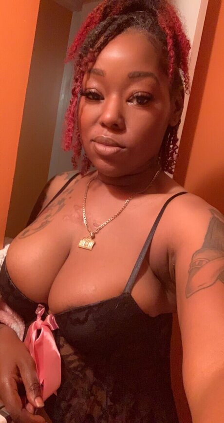 Itzmzcoco star beautiful pics