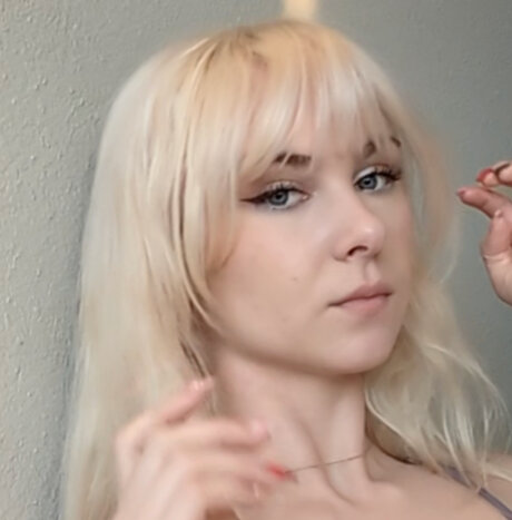 iuna wager pretty pornstar pictures