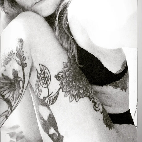 Luli_ nude actress picture