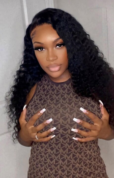 Chocolate Ting pornstar naked img