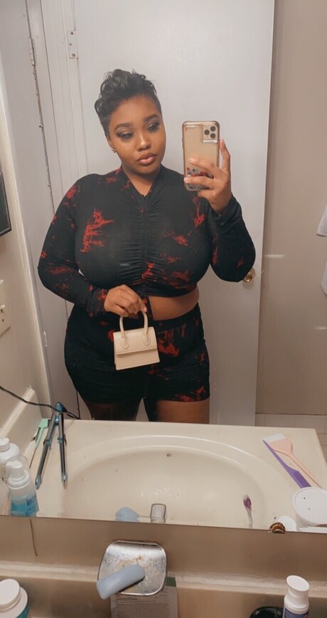 keilaniSky sexy pornstar archive