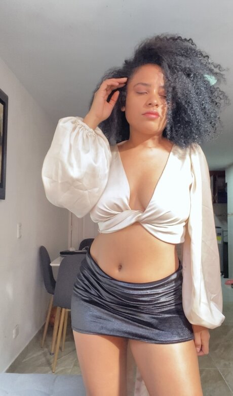 KarenNavf nice model photo