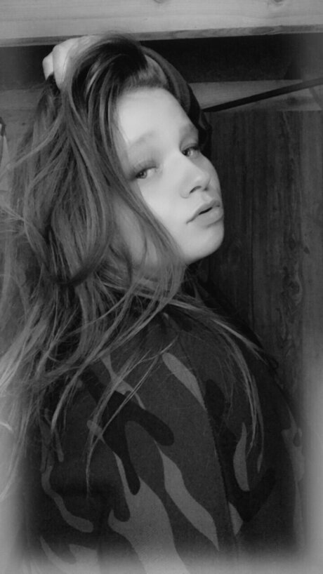 Keshia Encinas beautiful model image