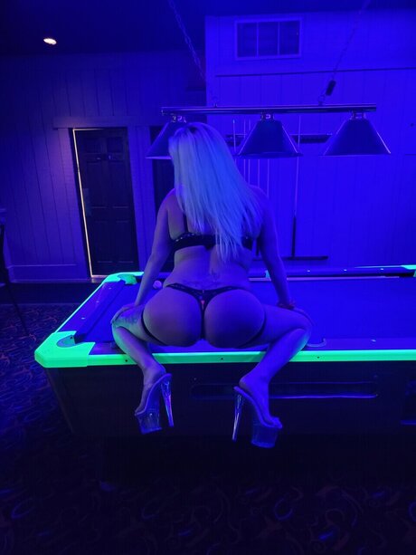 MeganAmazin hot pornstar photo