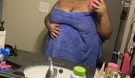 Zurianna naked pornstar image