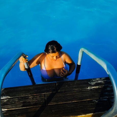 Andreea Buse model top pic