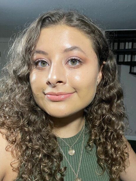 Kattling Tirado beautiful model picture