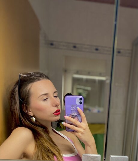 Anni xxx model image